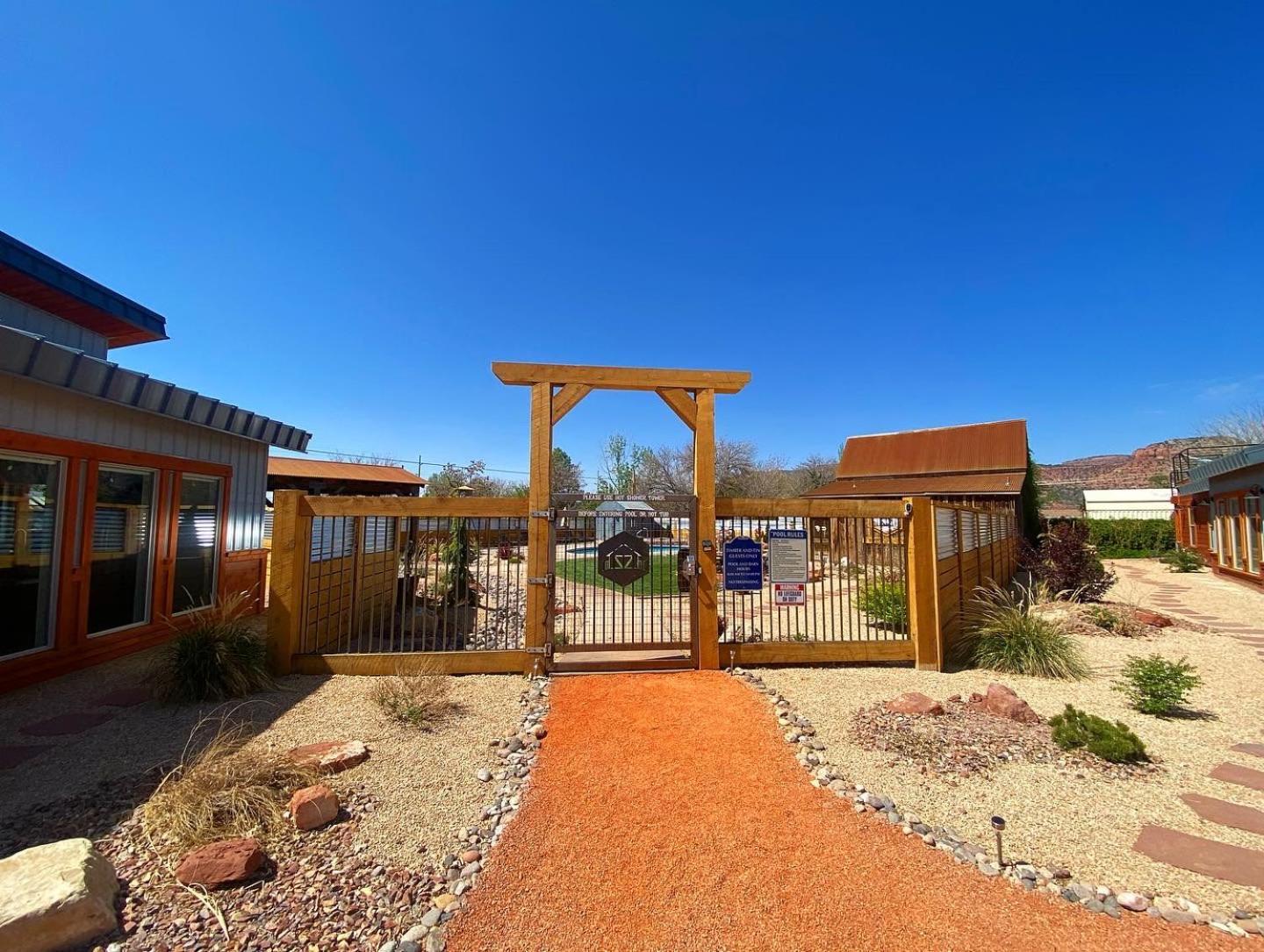Timber & Tin G 2Bed 2Bath W Pool & Rooftop Deck カナブ エクステリア 写真