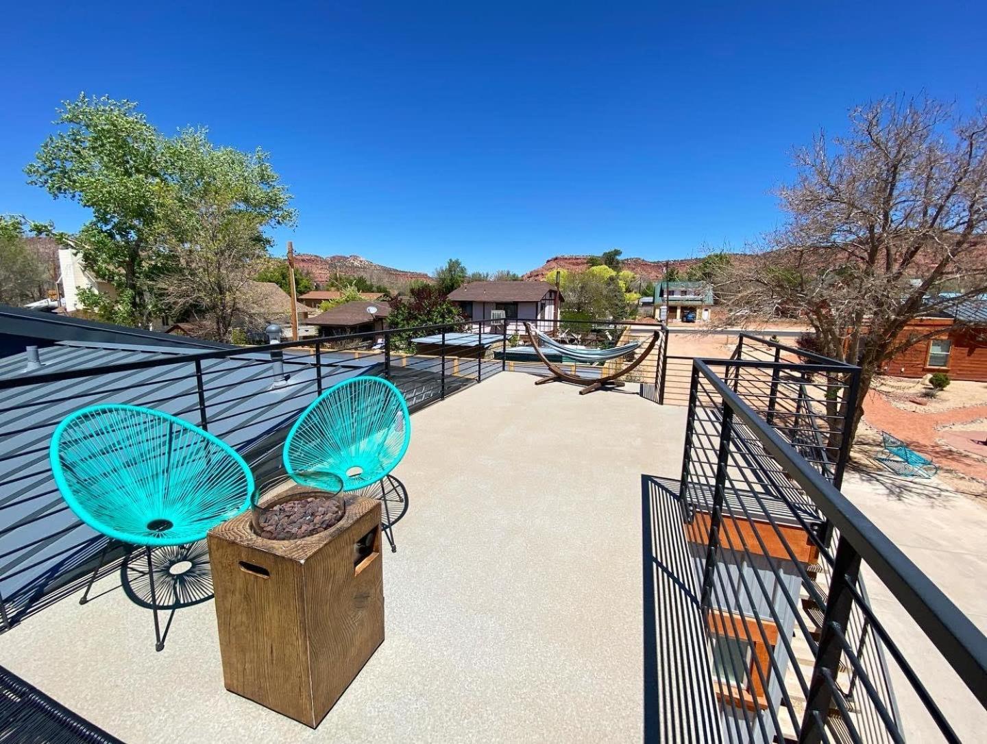 Timber & Tin G 2Bed 2Bath W Pool & Rooftop Deck カナブ エクステリア 写真