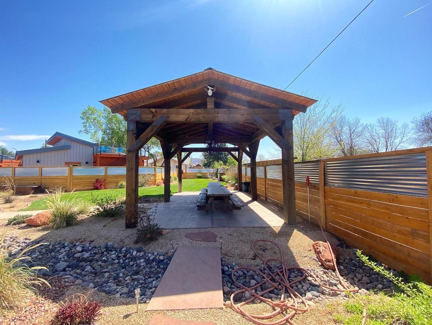 Timber & Tin G 2Bed 2Bath W Pool & Rooftop Deck カナブ エクステリア 写真