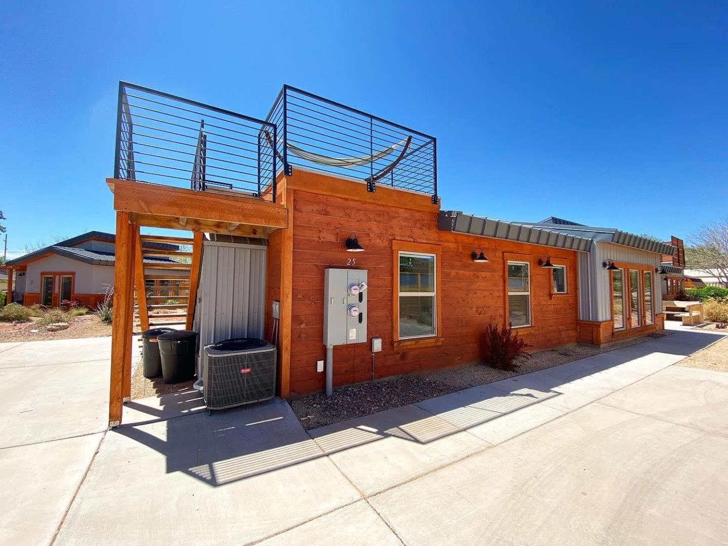 Timber & Tin G 2Bed 2Bath W Pool & Rooftop Deck カナブ エクステリア 写真