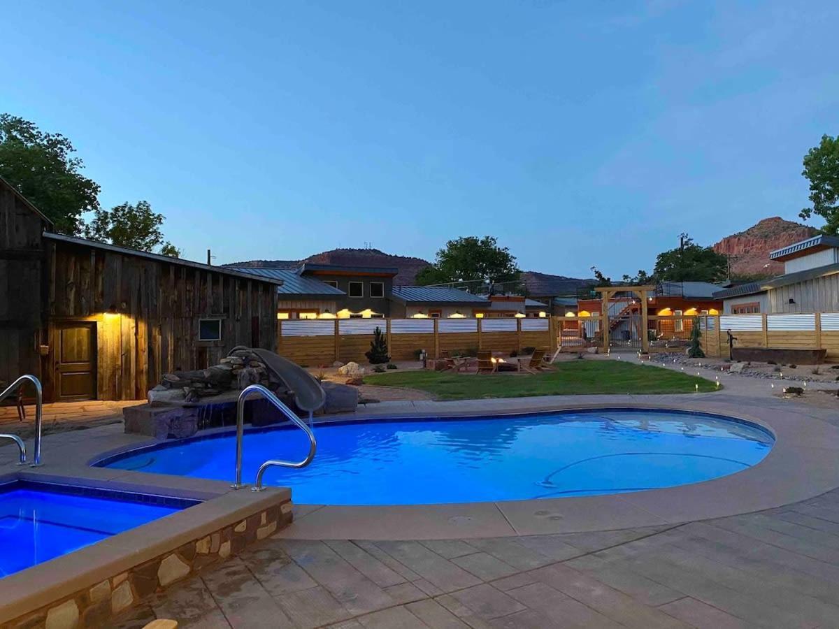 Timber & Tin G 2Bed 2Bath W Pool & Rooftop Deck カナブ エクステリア 写真